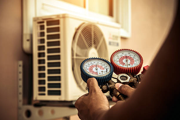 Professional Hvac Maintenance technician working in Newark, IL